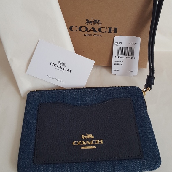 COACH CORNER ZIP WRISTLET - Picture 2 of 4